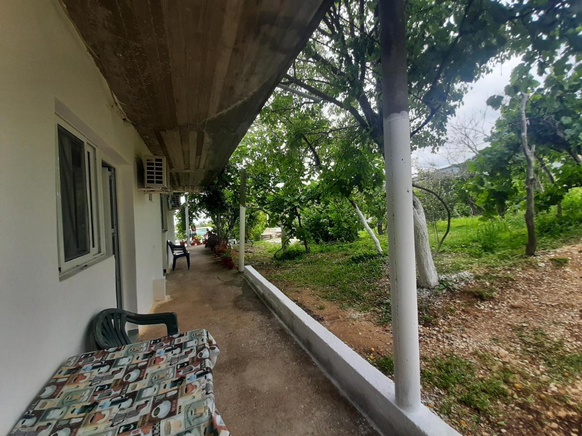 Hillside Apartments 博尔什 外观 照片